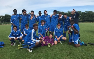 Les U17 victorieux du Tournoi